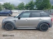 ✅ 2018 MINI Countryman Cooper • VIN: WMZYV5C39J3E02982 • Lot: 42384795. Wystawiony na IAAI z przebiegiem 74 599 mil. Bezpłatny archiwum sprzedaży aukcyjnych z USA i szczegółowy raport historii pojazdu na DreamBid. Zdjęcie 14.