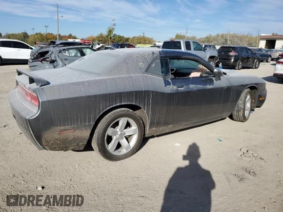 ✅ 2012 Dodge Challenger SXT • VIN: 2C3CDYAG8CH101495 • Lot: 75544564. Wystawiony na Copart z przebiegiem Nie podano. Bezpłatny archiwum sprzedaży aukcyjnych z USA i szczegółowy raport historii pojazdu na DreamBid. Zdjęcie 3.