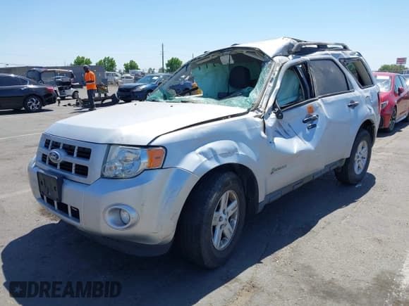 ✅ 2011 Ford Escape Hybrid • VIN: 1FMCU4K33BKB53300 • Lot: 42561682. Wystawiony na IAAI z przebiegiem 144 628 mil. Bezpłatny archiwum sprzedaży aukcyjnych z USA i szczegółowy raport historii pojazdu na DreamBid. Zdjęcie 17.