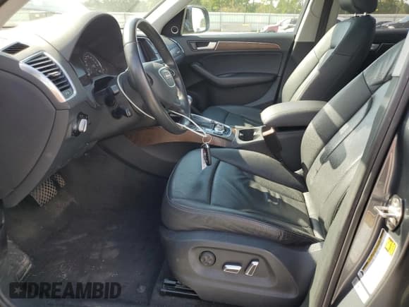 ✅ 2014 Audi Q5 Premium Plus • VIN: WA1CMAFP5EA051629 • Lot: 81397645. Wystawiony na Copart z przebiegiem 126 928 mil. Bezpłatny archiwum sprzedaży aukcyjnych z USA i szczegółowy raport historii pojazdu na DreamBid. Zdjęcie 7.