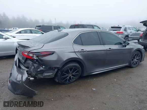 2022 Toyota Camry SE with VIN 4T1G11BK1NU068450, listed as a IAAI auction lot 42179167 with 41,013 mi miles and . Bid and sale history available at DreamBid. Image 6.