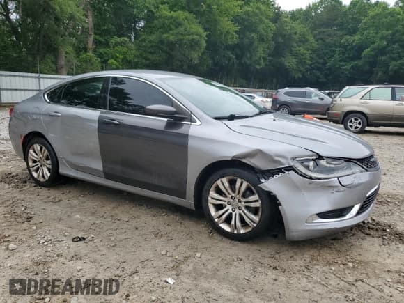 ✅ 2015 Chrysler 200 Limited • VIN: 1C3CCCAB8FN632007 • Lot: 59488365. Listed on Copart with 136,788 mi. Free auction sales archive from the USA and detailed vehicle history report at DreamBid. Image 4.