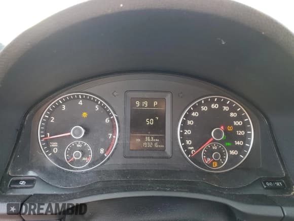 ✅ 2010 Volkswagen Jetta Limited Edition • VIN: 3VWRZ7AJ9AM108061 • Lot: 48591085. Listed on Copart with 193,216 mi. Free auction sales archive from the USA and detailed vehicle history report at DreamBid. Image 9.