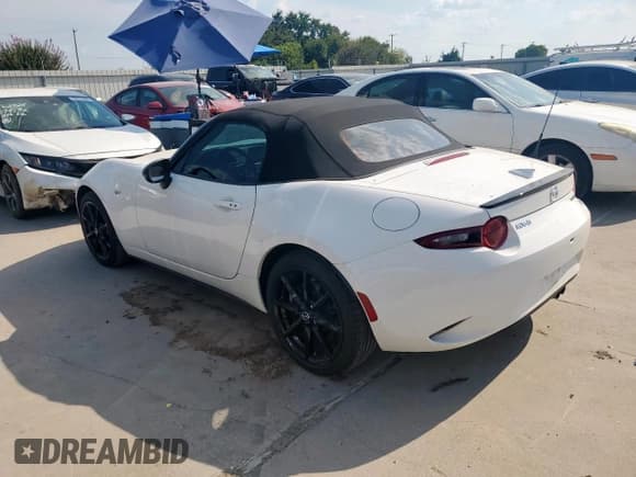 ✅ 2021 Mazda MX-5 Miata Club • VIN: JM1NDAC72M0461151 • Lot: 69596745. Listed on Copart with 37,149 mi. Free auction sales archive from the USA and detailed vehicle history report at DreamBid. Image 2.