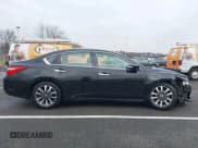 ✅ 2017 Nissan Altima SV • VIN: 1N4AL3AP6HC161980 • Lot: 43747593. Wystawiony na IAAI z przebiegiem 28 995 mil. Bezpłatny archiwum sprzedaży aukcyjnych z USA i szczegółowy raport historii pojazdu na DreamBid. Zdjęcie 13.