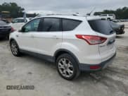 ✅ 2015 Ford Escape Titanium • VIN: 1FMCU0J92FUA87685 • Lot: 90396065. Wystawiony na Copart z przebiegiem 216 520 mil. Bezpłatny archiwum sprzedaży aukcyjnych z USA i szczegółowy raport historii pojazdu na DreamBid. Zdjęcie 2.