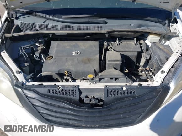 ✅ 2015 Toyota Sienna L • VIN: 5TDZK3DCXFS670488 • Lot: 43847021. Listed on IAAI with 247,395 mi. Free auction sales archive from the USA and detailed vehicle history report at DreamBid. Image 10.