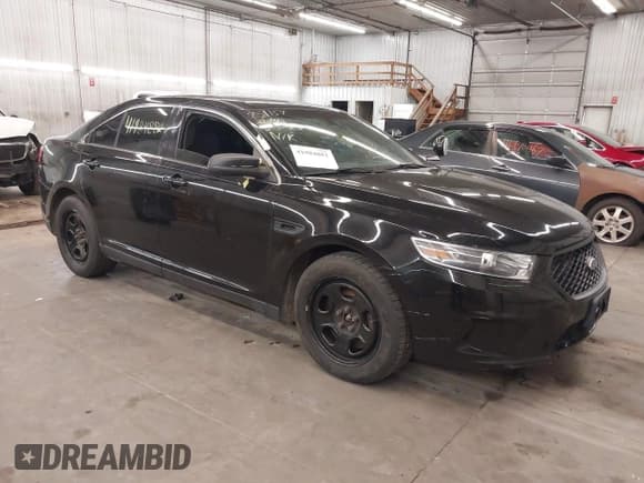 ✅ 2016 Ford Police Interceptor • VIN: 1FAHP2MT5GG132337 • Лот: 41984882. Опубликован ранее на IAAI с пробегом Не указан. Бесплатный доступ к архиву аукционных продаж из США и подробный отчёт об истории автомобиля на DreamBid. Изображение 1.