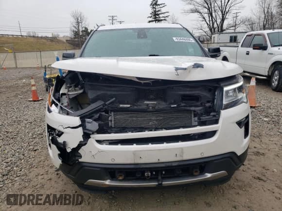✅ 2018 Ford Explorer XLT • VIN: 1FM5K8D86JGA96820 • Lot: 93448495. Wystawiony na Copart z przebiegiem 40 599 mil. Bezpłatny archiwum sprzedaży aukcyjnych z USA i szczegółowy raport historii pojazdu na DreamBid. Zdjęcie 5.