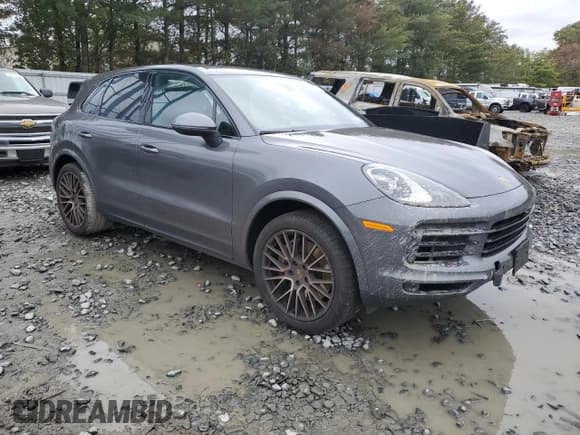 ✅ 2021 Porsche Cayenne • VIN: WP1AA2AY7MDA07929 • Lot: 86522305. Listed on Copart with 102,539 mi. Free auction sales archive from the USA and detailed vehicle history report at DreamBid. Image 4.