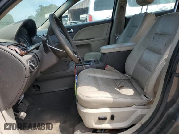 ✅ 2008 Ford Taurus Limited • VIN: 1FAHP25WX8G120792 • Лот: 72548924. Опубликован ранее на Copart с пробегом 184 934 миль. Бесплатный доступ к архиву аукционных продаж из США и подробный отчёт об истории автомобиля на DreamBid. Изображение 7.