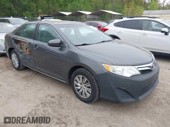 ✅ 2012 Toyota Camry L • VIN: 4T4BF1FK8CR266404 • Лот: 42020942. Опубликован ранее на IAAI с пробегом 95 368 миль. Бесплатный доступ к архиву аукционных продаж из США и подробный отчёт об истории автомобиля на DreamBid. Изображение 1.