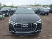 ✅ 2022 Audi Q3 S line Premium Plus • VIN: WA1EECF30N1089509 • Lot: 42311939. Wystawiony na IAAI z przebiegiem 27 420 mil. Bezpłatny archiwum sprzedaży aukcyjnych z USA i szczegółowy raport historii pojazdu na DreamBid. Zdjęcie 13.