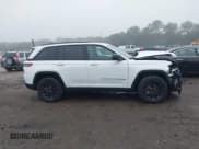 ✅ 2025 Jeep Grand Cherokee Altitude X • VIN: 1C4RJHAG1SC270046 • Лот: 42517002. Опубликован ранее на IAAI с пробегом 8 415 миль. Бесплатный доступ к архиву аукционных продаж из США и подробный отчёт об истории автомобиля на DreamBid. Изображение 13.