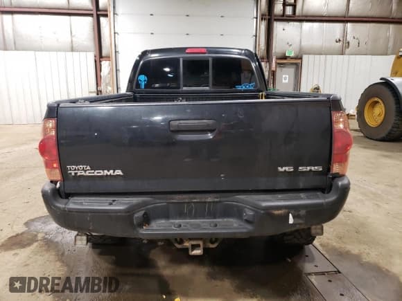 ✅ 2008 Toyota Tacoma • VIN: 5TEUU42N98Z586795 • Lot: 72650454. Listed on Copart with 179,107 mi. Free auction sales archive from the USA and detailed vehicle history report at DreamBid. Image 6.