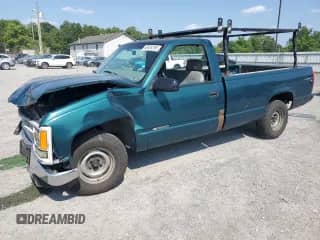 1998 Chevrolet Silverado 1500 z VIN 1GCEC14W0WZ184524, wystawiony jako Copart lot #60608295 z przebiegiem 258 833 mil mil oraz Szkoda całkowita • Salvage title. Historia ofert i sprzedaży dostępna na DreamBid. Obrazek 1.