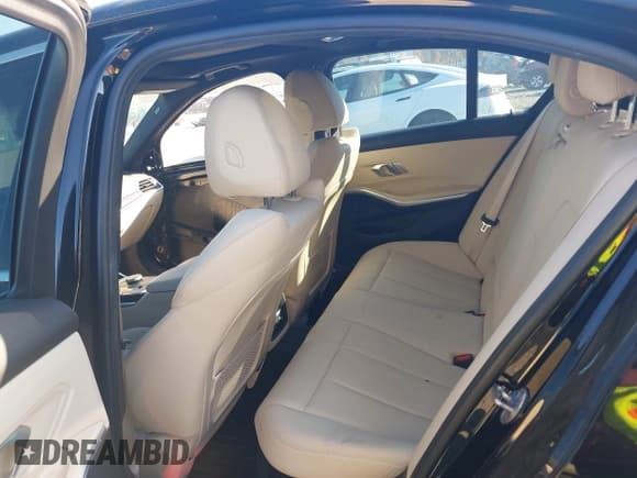 ✅ 2020 BMW 3 Series 330i xDrive • VIN: 3MW5R7J06L8B34344 • Lot: 43742958. Wystawiony na IAAI z przebiegiem 97 466 mil. Bezpłatny archiwum sprzedaży aukcyjnych z USA i szczegółowy raport historii pojazdu na DreamBid. Zdjęcie 8.