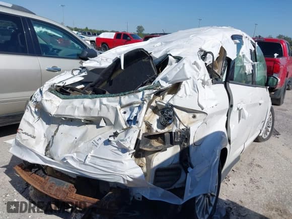 ✅ 2013 Ford C-Max SE • VIN: 1FADP5AU8DL543490 • Lot: 40519319. Wystawiony na IAAI z przebiegiem Nie podano. Bezpłatny archiwum sprzedaży aukcyjnych z USA i szczegółowy raport historii pojazdu na DreamBid. Zdjęcie 4.