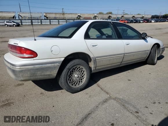 ✅ 1993 Chrysler Concorde • VIN: 2C3EL56T1PH613475 • Лот: 54610735. Опубликован ранее на Copart с пробегом 163 913 миль. Бесплатный доступ к архиву аукционных продаж из США и подробный отчёт об истории автомобиля на DreamBid. Изображение 3.