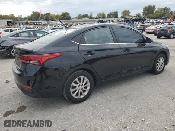 ✅ 2022 Hyundai Accent SEL • VIN: 3KPC24A6XNE163044 • Lot: 87311445. Wystawiony na Copart z przebiegiem 106 168 mil. Bezpłatny archiwum sprzedaży aukcyjnych z USA i szczegółowy raport historii pojazdu na DreamBid. Zdjęcie 3.