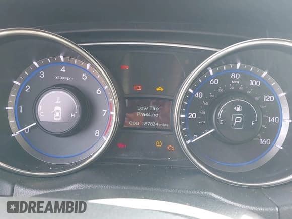 ✅ 2012 Hyundai Sonata SE • VIN: 5NPEC4ABXCH442635 • Lot: 43681037. Listed on IAAI with 187,834 mi. Free auction sales archive from the USA and detailed vehicle history report at DreamBid. Image 7.