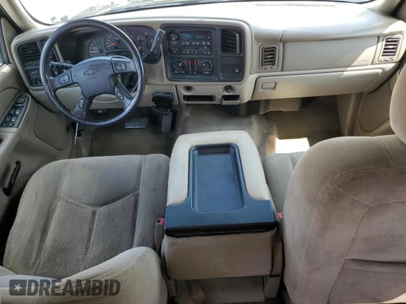 ✅ 2005 Chevrolet Suburban LS • VIN: 1GNFK16Z55J218718 • Lot: 64479405. Listed on Copart with 195,634 mi. Free auction sales archive from the USA and detailed vehicle history report at DreamBid. Image 8.