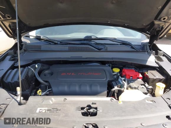 ✅ 2019 Jeep Compass Latitude • VIN: 3C4NJCBB8KT727170 • Lot: 42519878. Listed on IAAI with 156,385 mi. Free auction sales archive from the USA and detailed vehicle history report at DreamBid. Image 10.