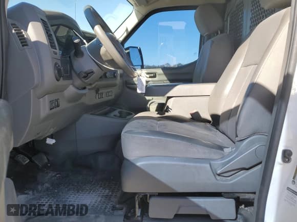 ✅ 2021 Nissan NV Cargo S • VIN: 1N6BF0LY3MN808793 • Лот: 42656435. Опубликован ранее на Copart с пробегом 140 026 миль. Бесплатный доступ к архиву аукционных продаж из США и подробный отчёт об истории автомобиля на DreamBid. Изображение 7.