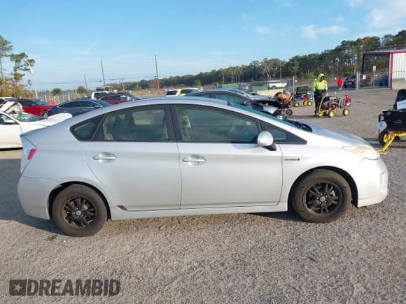 ✅ 2013 Toyota Prius Two • VIN: JTDKN3DU4D5595646 • Lot: 43799305. Wystawiony na IAAI z przebiegiem 193 559 mil. Bezpłatny archiwum sprzedaży aukcyjnych z USA i szczegółowy raport historii pojazdu na DreamBid. Zdjęcie 13.