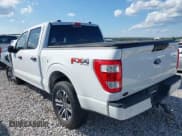 ✅ 2021 Ford F-150 XL • VIN: 1FTFW1E51MFC48036 • Lot: 43261728. Wystawiony na IAAI z przebiegiem 123 134 mil. Bezpłatny archiwum sprzedaży aukcyjnych z USA i szczegółowy raport historii pojazdu na DreamBid. Zdjęcie 3.