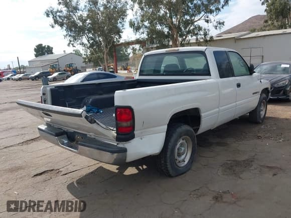 ✅ 2001 Dodge 1500 • VIN: 3B7HC12YX1G199218 • Лот: 43703847. Опубликован ранее на IAAI с пробегом 136 033 миль. Бесплатный доступ к архиву аукционных продаж из США и подробный отчёт об истории автомобиля на DreamBid. Изображение 4.