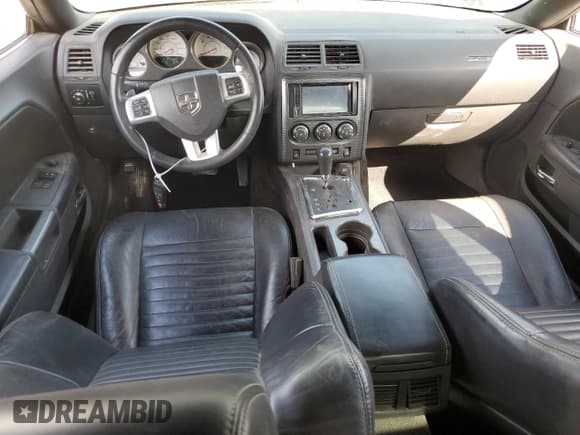 ✅ 2012 Dodge Challenger R/T • VIN: 2C3CDYBT5CH194097 • Lot: 71817214. Wystawiony na Copart z przebiegiem 126 945 mil. Bezpłatny archiwum sprzedaży aukcyjnych z USA i szczegółowy raport historii pojazdu na DreamBid. Zdjęcie 8.