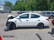 ✅ 2019 Nissan Versa S Plus • VIN: 3N1CN7AP2KL810581 • Лот: 42545628. Опубликован ранее на IAAI с пробегом 35 365 миль. Бесплатный доступ к архиву аукционных продаж из США и подробный отчёт об истории автомобиля на DreamBid. Изображение 14.