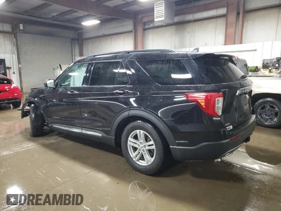 ✅ 2021 Ford Explorer XLT • VIN: 1FMSK8DH4MGB13265 • Лот: 92210975. Опубликован ранее на Copart с пробегом Не указан. Бесплатный доступ к архиву аукционных продаж из США и подробный отчёт об истории автомобиля на DreamBid. Изображение 2.