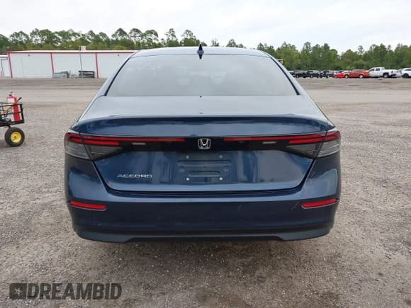 ✅ 2023 Honda Accord EX • VIN: 1HGCY1F33PA032427 • Lot: 43321239. Wystawiony na IAAI z przebiegiem 201 285 mil. Bezpłatny archiwum sprzedaży aukcyjnych z USA i szczegółowy raport historii pojazdu na DreamBid. Zdjęcie 16.