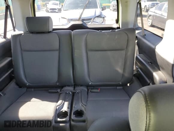 ✅ 2006 Honda Element EX-P • VIN: 5J6YH27716L009396 • Lot: 81984875. Listed on Copart with 246,311 mi. Free auction sales archive from the USA and detailed vehicle history report at DreamBid. Image 10.