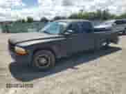 1998 Dodge Dakota SLT z VIN 1B7GL22X2WS567075, wystawiony jako Copart lot #69710974 z przebiegiem 151 920 mil mil oraz Szkoda całkowita • Salvage title. Historia ofert i sprzedaży dostępna na DreamBid. Obrazek 1.