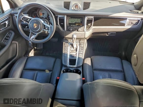 ✅ 2016 Porsche Macan S • VIN: WP1AB2A55GLB53484 • Lot: 92941505. Wystawiony na Copart z przebiegiem 30 856 mil. Bezpłatny archiwum sprzedaży aukcyjnych z USA i szczegółowy raport historii pojazdu na DreamBid. Zdjęcie 8.