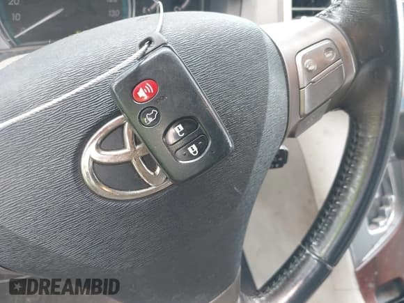 ✅ 2010 Toyota Venza • VIN: 4T3BK3BB5AU041210 • Lot: 42953441. Listed on IAAI with 381,340 mi. Free auction sales archive from the USA and detailed vehicle history report at DreamBid. Image 11.