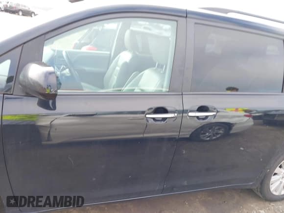 ✅ 2015 Toyota Sienna Limited • VIN: 5TDDK3DC2FS116159 • Lot: 41137819. Listed on IAAI with 164,864 mi. Free auction sales archive from the USA and detailed vehicle history report at DreamBid. Image 15.