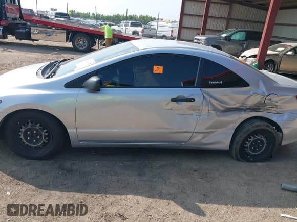 ✅ 2010 Honda Civic • VIN: 2HGFG1B24AH524597 • Lot: 43241874. Listed on IAAI with 181,621 mi. Free auction sales archive from the USA and detailed vehicle history report at DreamBid. Image 14.