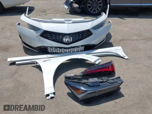 ✅ 2024 Acura Integra Technology • VIN: 19UDE4G77RA028884 • Lot: 42444091. Listed on IAAI with 18,600 mi. Free auction sales archive from the USA and detailed vehicle history report at DreamBid. Image 12.