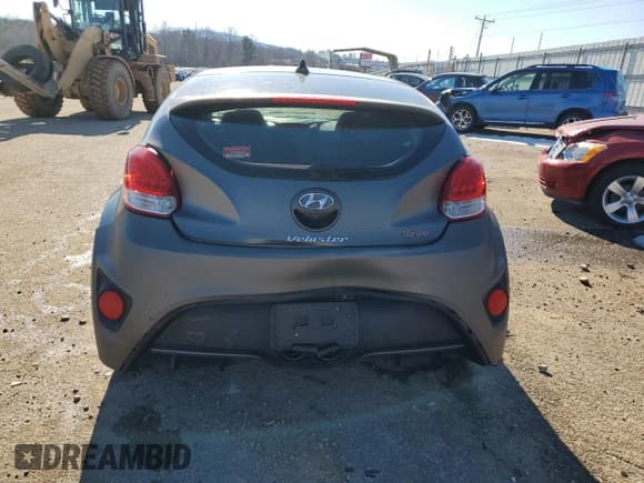 ✅ 2014 Hyundai Veloster Turbo • VIN: KMHTC6AE2EU210063 • Lot: 79243924. Wystawiony na Copart z przebiegiem 130 551 mil. Bezpłatny archiwum sprzedaży aukcyjnych z USA i szczegółowy raport historii pojazdu na DreamBid. Zdjęcie 6.