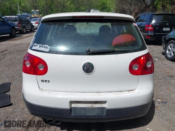 ✅ 2009 Volkswagen Golf GTI • VIN: WVWHV71K59W145008 • Лот: 42238316. Опубликован ранее на IAAI с пробегом 94 888 миль. Бесплатный доступ к архиву аукционных продаж из США и подробный отчёт об истории автомобиля на DreamBid. Изображение 16.