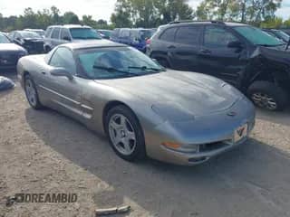 ✅ 1998 Chevrolet Corvette • VIN: 1G1YY22G7W5123221 • Lot: 43178789. Wystawiony na IAAI z przebiegiem Nie podano. Bezpłatny archiwum sprzedaży aukcyjnych z USA i szczegółowy raport historii pojazdu na DreamBid. Zdjęcie 1.