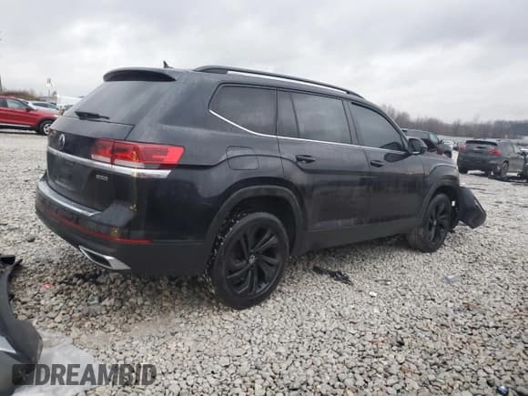 ✅ 2022 Volkswagen Atlas SE • VIN: 1V2KP2CA2NC553192 • Lot: 84924044. Listed on Copart with 39,854 mi. Free auction sales archive from the USA and detailed vehicle history report at DreamBid. Image 3.