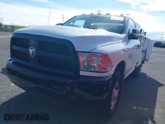 ✅ 2017 Ram 3500 • VIN: 3C7WRCAL9HG737637 • Лот: 41840539. Опубликован ранее на IAAI с пробегом 91 745 миль. Бесплатный доступ к архиву аукционных продаж из США и подробный отчёт об истории автомобиля на DreamBid. Изображение 17.
