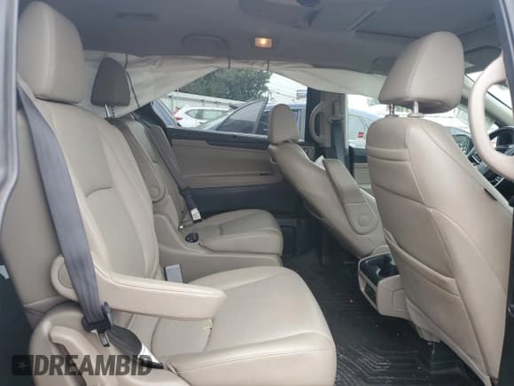 ✅ 2018 Honda Odyssey Elite • VIN: 5FNRL6H9XJB101327 • Lot: 90629695. Wystawiony na Copart z przebiegiem 58 771 mil. Bezpłatny archiwum sprzedaży aukcyjnych z USA i szczegółowy raport historii pojazdu na DreamBid. Zdjęcie 11.