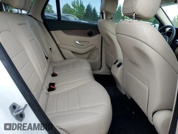 ✅ 2022 Mercedes-Benz GLC 300 • VIN: W1N0G8DB3NG098423 • Lot: 57232205. Listed on Copart with 30,023 mi. Free auction sales archive from the USA and detailed vehicle history report at DreamBid. Image 11.