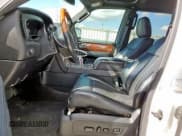 ✅ 2017 Lincoln Navigator Select • VIN: 5LMJJ2HT4HEL10123 • Lot: 83751815. Wystawiony na Copart z przebiegiem 109 592 mil. Bezpłatny archiwum sprzedaży aukcyjnych z USA i szczegółowy raport historii pojazdu na DreamBid. Zdjęcie 7.